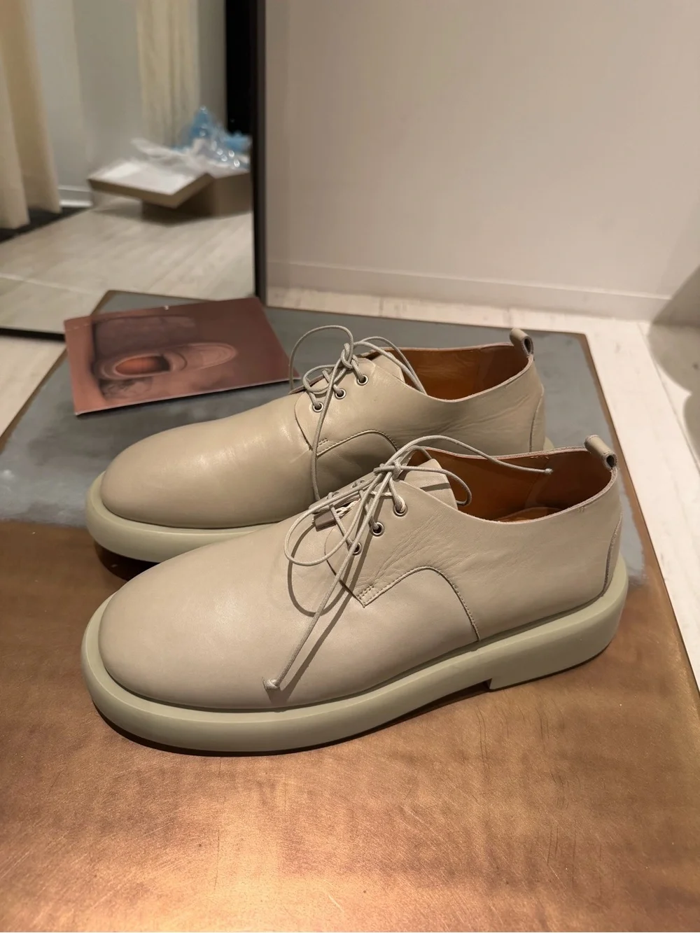 Men's Derby Shoe in Light Beige Leather